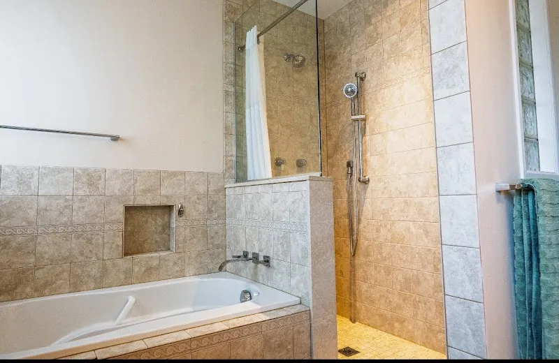 Bay Homes Sober Living - Photo 6