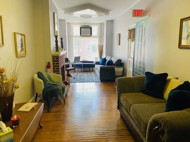 Praising Through Recovery - Foto 2