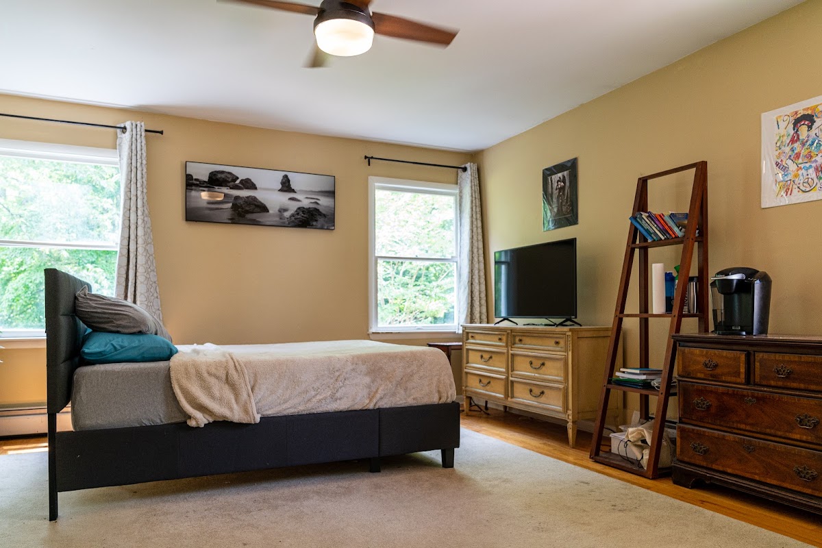 Womens Sober Living- Severn Home - Photo 5